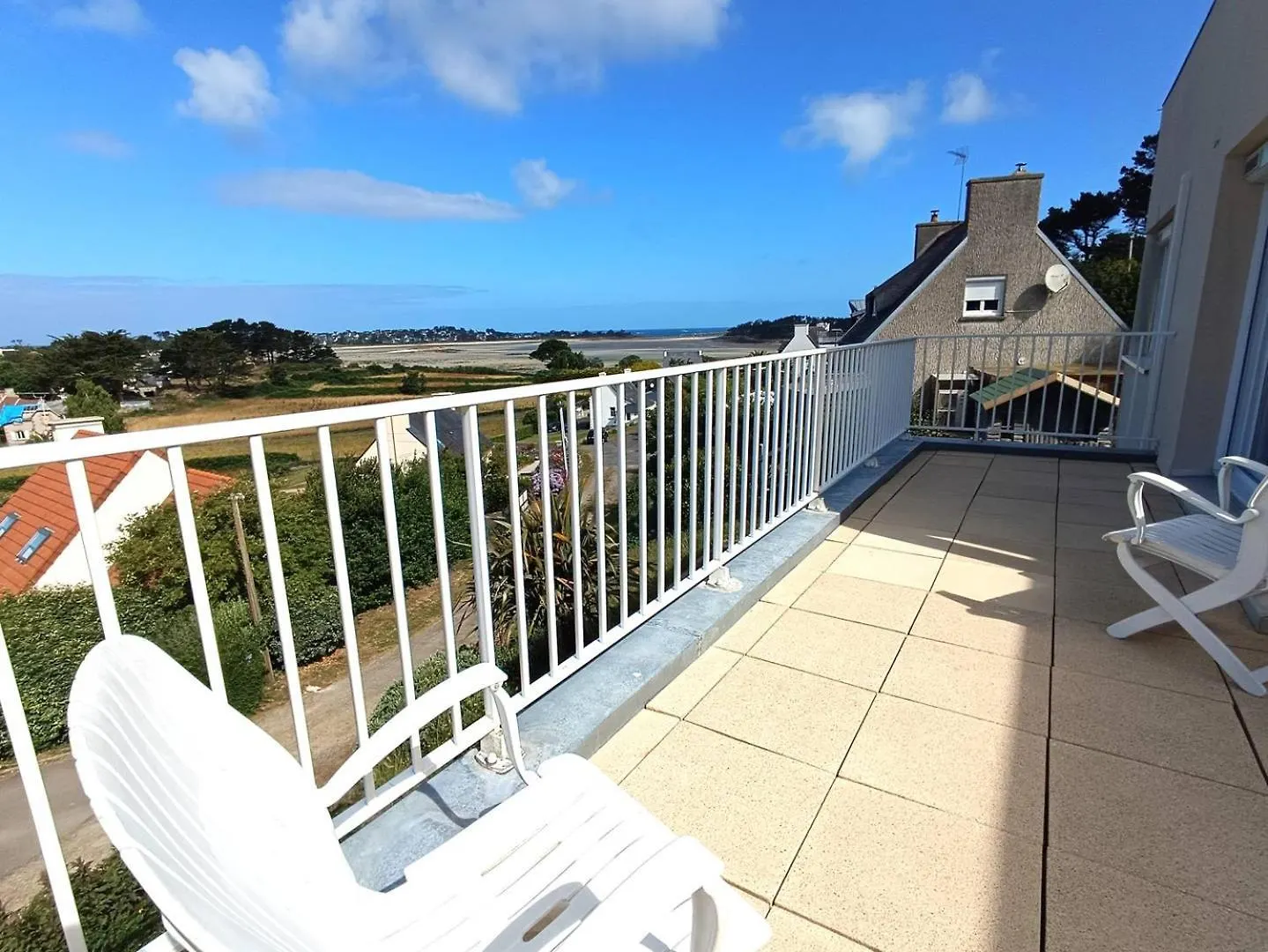 Villa Vue Sur Mer Avec Terrasse A 400M De La Mer A Pleumeur-Bodou - Ref 221